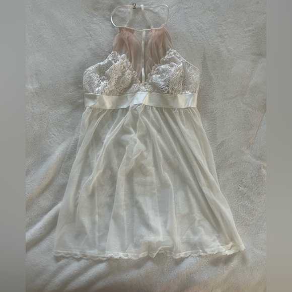 Flora Nikrooz Ivory Chemise with Lace Trim SET and Seductivewear lingerie - Picture 6 of 10